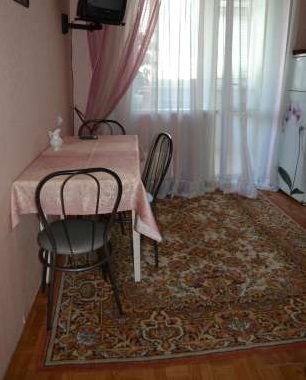 Однокомнатная квартира посуточно в Севастополе, Гагаринский район, ул. Кесаева, 15
